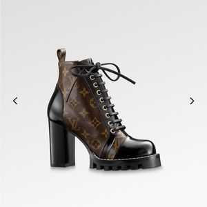 Star trail ankle boots